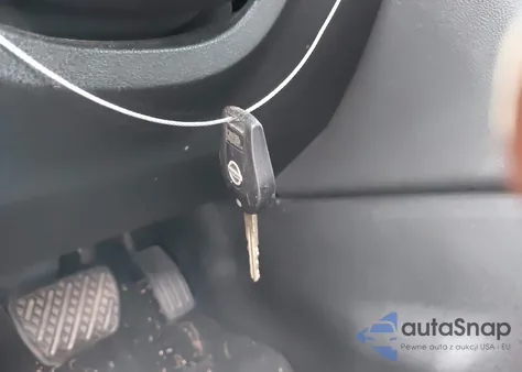 2013 Nissan Rogue S z USA, uszkodzony, nr VIN JN8AS5MT8DW026496